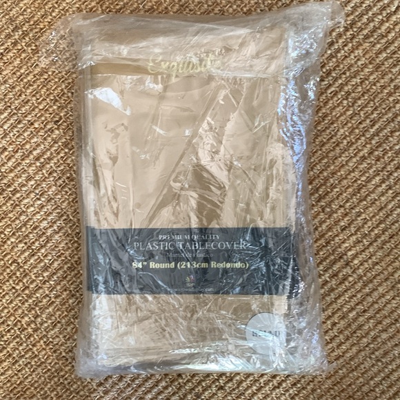 Ten Gold Round Plastic 84" Table Covers 10 ct. New unopened Exquisite Brand - Picture 3 of 5